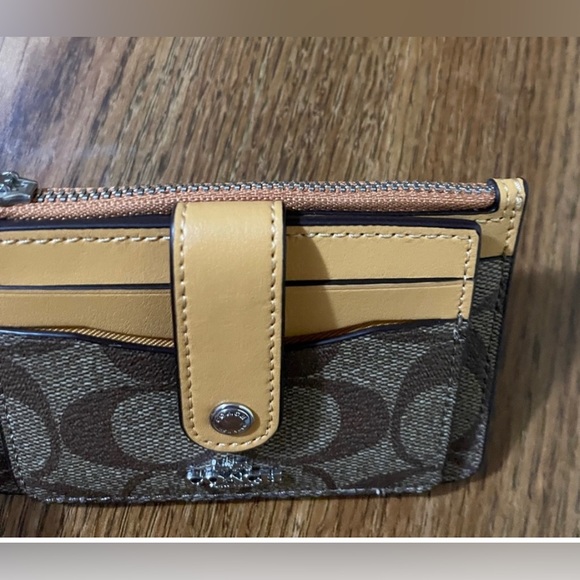 Coach Attachment Card Case In Signature Canvas - Picture 7 of 9